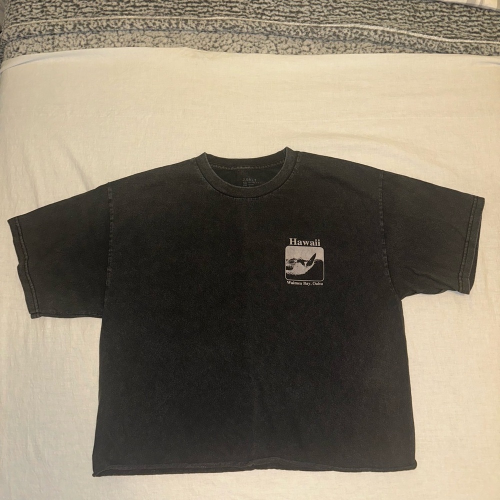 Black Cropped Oahu Graphic tshirt - Brandy Melville